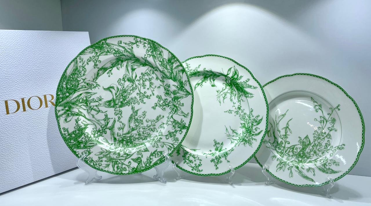 plates set of three - Image 4 of 6